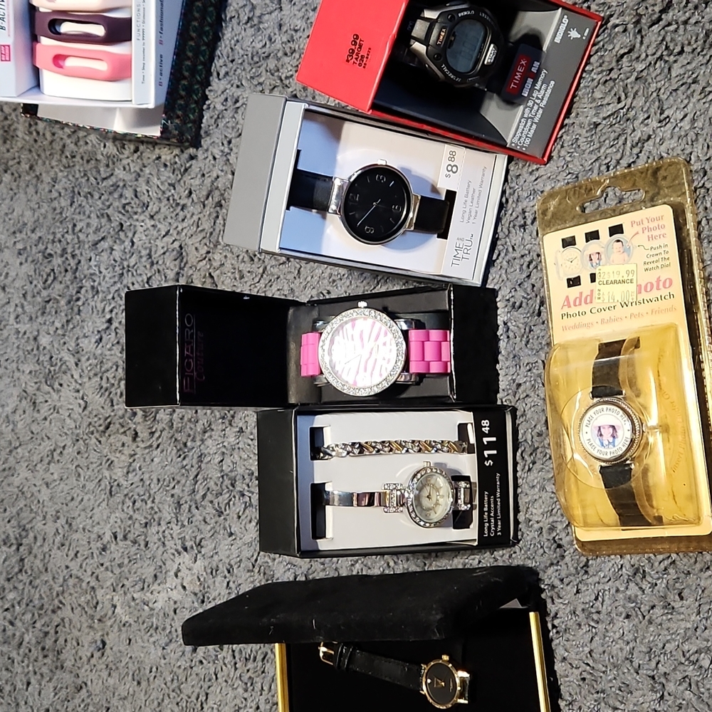 6 WOMEN'S WATCHES BUNDLE
